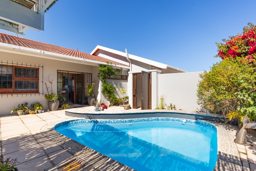 6 Bedroom Property for Sale in Cutty Sark Western Cape